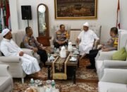 Kapolresta Pekanbaru Bersama Pimpinan Pondok Pesantren Babussalam Gelar Silaturahmi untuk Jaga Kondusivitas Pilkada 2024