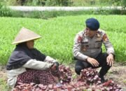 Brimob Polda Riau lakukan Patroli dialogis ke petani sayuran