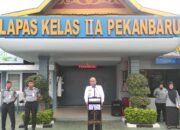 Melalui Apel Pagi Senin Kalapas Amanatkan Untuk Terus Menjaga Integritas dan Kediplinan Dalam Bekerja