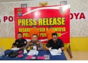 Pelaku Pencurian Sepeda Motor Antar Provinsi, ditangkap di wilayah hukum Polsek Binawidya Polresta Pekanbaru.