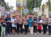 Puluhan Helm Sni di Bagikan Saat Kampanye Keselamatan Berlalu Lintas di Cfd Pekanbaru