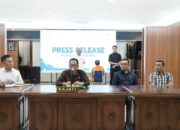Tim Tabur Kejati Riau, Kejari Pekanbaru & Satgas SIRI Kejagung berhasil mengamankan DPO Terkait Perkara Korupsi Kredit Fiktif