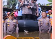 Kapolda Riau Tinjau Penanganan Banjir di Rumbai, Salurkan Bantuan dan Gelar Trauma Healing