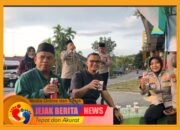 Kapolsek Senapelan dan Camat Senapelan Berbuka Puasa Bersama Pengungsi Banjir di Posko Jln. Kota Baru