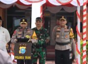 Wakapolda Riau Pimpin Apel Pergeseran Pasukan Pengamanan PSU Pilkada Siak 2025 di Mapolres Siak