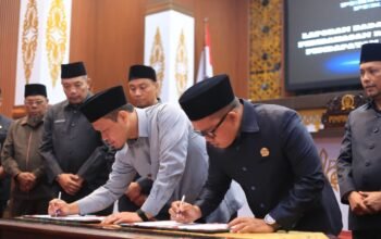 Pemko dan DPRD Sepakati APBD Pekanbaru Tahun Anggaran 2026 Rp 3,049 Triliun