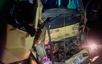 Diduga Truk Milik Ipat/H.Pazri Alami Kecelakaan,Truk Bermuatan Kayu Olahan dari Pelalawan ke Pekanbaru