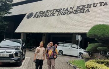 Satgas PKH Pasang Plang Izin Dicabut PT SSL Sektor Pasir Pengaraian, Koptan SS Minta Segera Kembalikan Lahan Masyarakat.