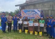 Jelang Lebaran, Sat Polairud Polres Pelalawan, Berikan Paket Sembako kepada Masyarakat Pesisir Perairan.
