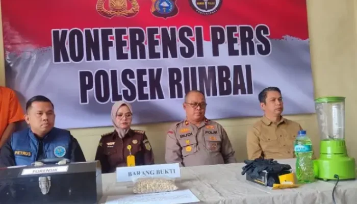 Polsek Rumbai Musnahkan 1.856 Butir Ekstasi Logo Doraemon Milik Dua Tersangka