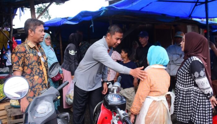 Ditata Supaya Pedagang Aman dan Nyaman, Bupati Kampar Tinjau Pasar Inpres Bangkinang Kota Dukung Gerakan ASRI.