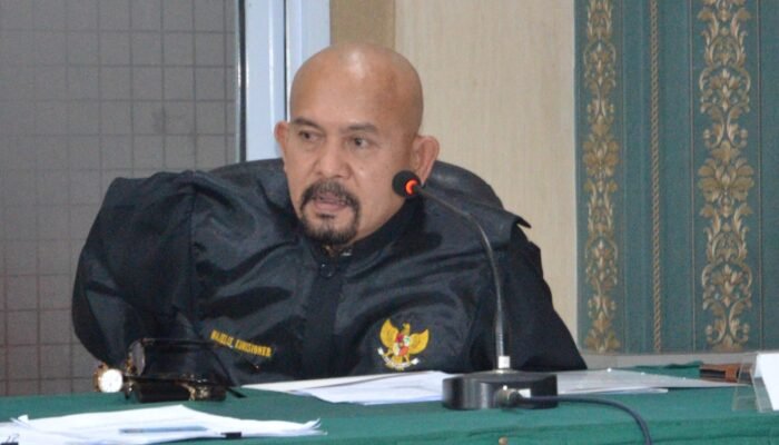 Komisioner KI Kecam Kadisdik Riau Abaikan Sengketa Informasi