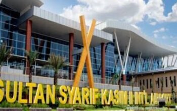 Penumpang Keluhkan Delay Super Air Jet di Bandara SSK II, Air Minum Tak Diberikan – Kompensasi Dipertanyakan