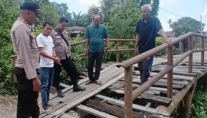 Kapolsek Teluk Meranti Pastikan Proyek Jembatan Merah Putih Berjalan Lancar