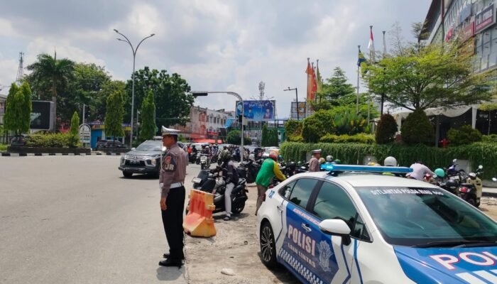 Antisipasi Lonjakan Arus Long Weekend, Ditlantas Polda Riau Sebar Personel di Titik Rawan