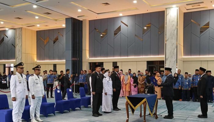 Wako Pekanbaru Lantik 7 Pejabat, Ada Kadis Kominfo dan 4 Camat