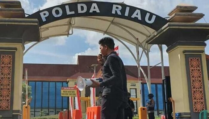Keterbukaan Informasi Tersumbat di Polda Riau: PJU Hanya Layani Media Nasional, Wartawan Lokal Dicueki