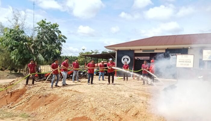 RPK PT PSPI Distrik Lipat Kain Gelar Edukasi dan Simulasi Karhutla di SMKN 1 Gunung Sahilan