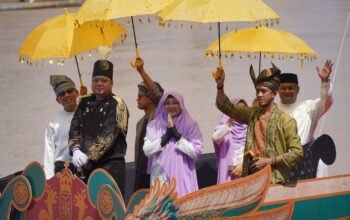 Kapal Harimau Buas Meriahkan Pawai Perahu Hias MTQ Riau, Angkat Spirit Al-Qur’an dalam Perjuangan Sultan Siak