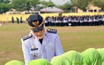 Camat Kuok Tuai Pujian, Upacara HUT RI ke-81 Sukses Digelar, Anak Berprestasi Ikut Diganjar Penghargaan