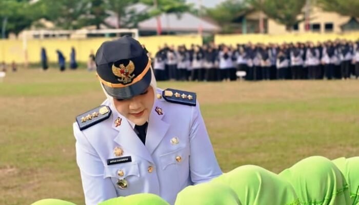 Camat Kuok Tuai Pujian, Upacara HUT RI ke-81 Sukses Digelar, Anak Berprestasi Ikut Diganjar Penghargaan