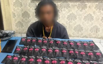 Operasi Sarang Narkoba (OSN) ,Satresnarkoba Polres Siak Bekuk Kurir Etomidate di Perawang, 38 Paket Barang Bukti Diamankan